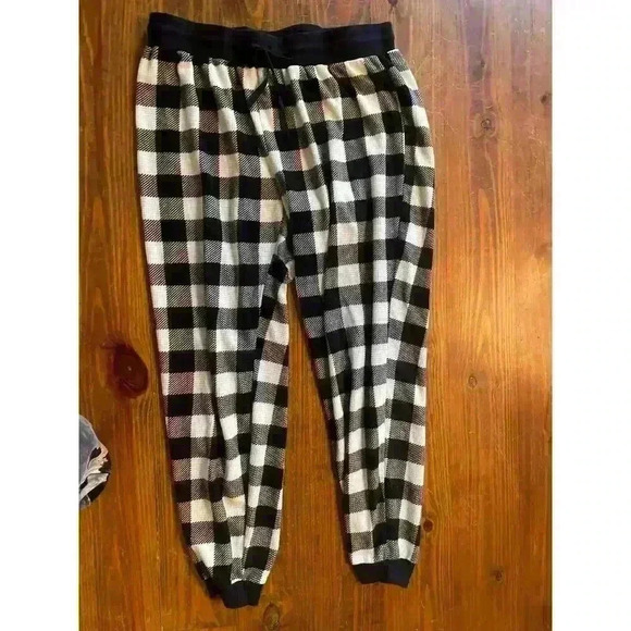 Free Press Buffalo Plaid Christmas "Sleigh All Day" pajama set, L - Picture 4 of 5